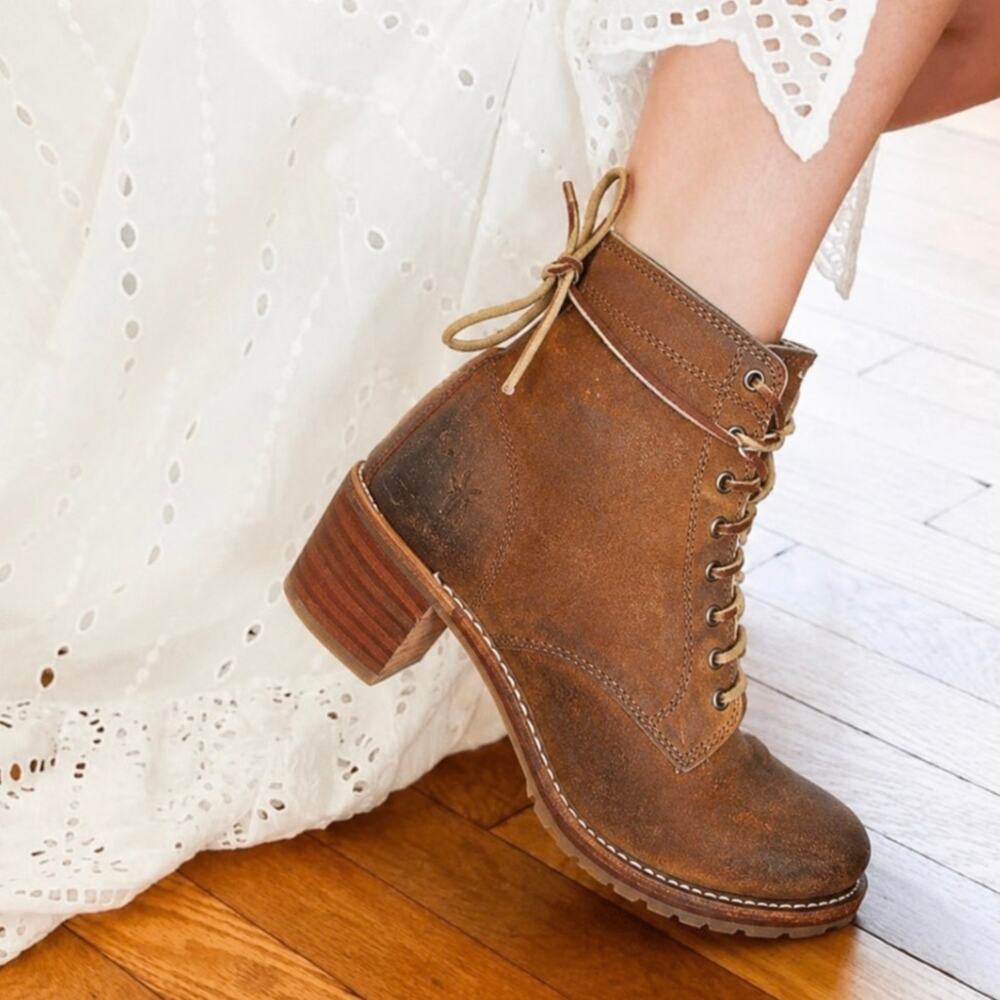 Frye Vintage Sabrina Brown Lace Up Ankle Boot Size 8/